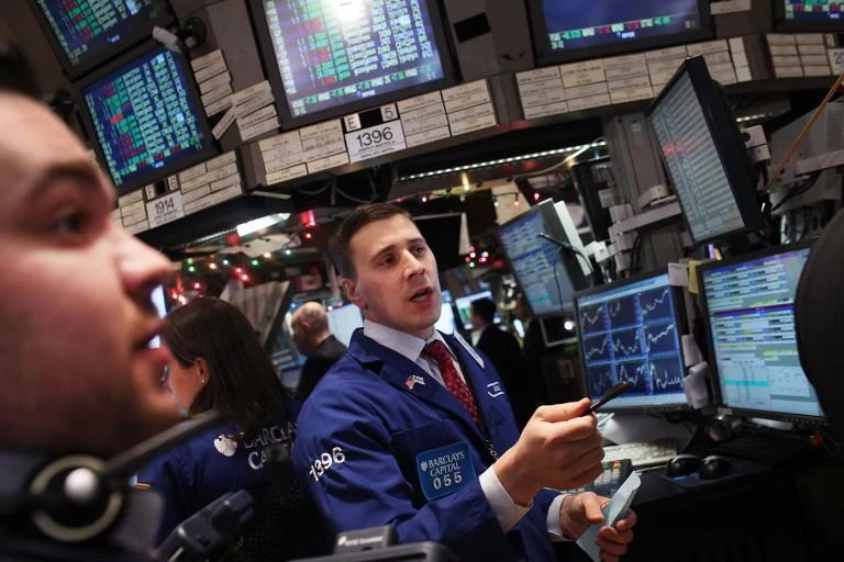 Επιτέλους ανάκαμψη για τη Wall Street – Αρνητική η εβδομάδα για τους βασικούς δείκτες